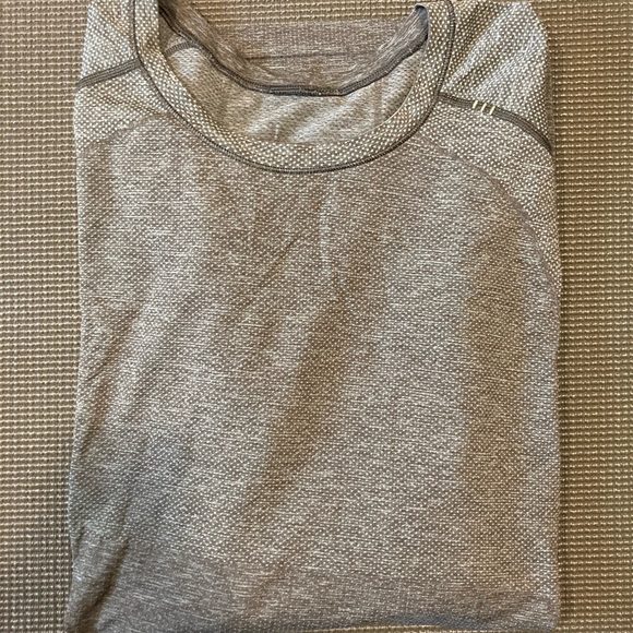 LULULEMON | Metal Vent Tech Long-Sleeve Shirt - Green - Men’s XXL - Picture 3 of 6